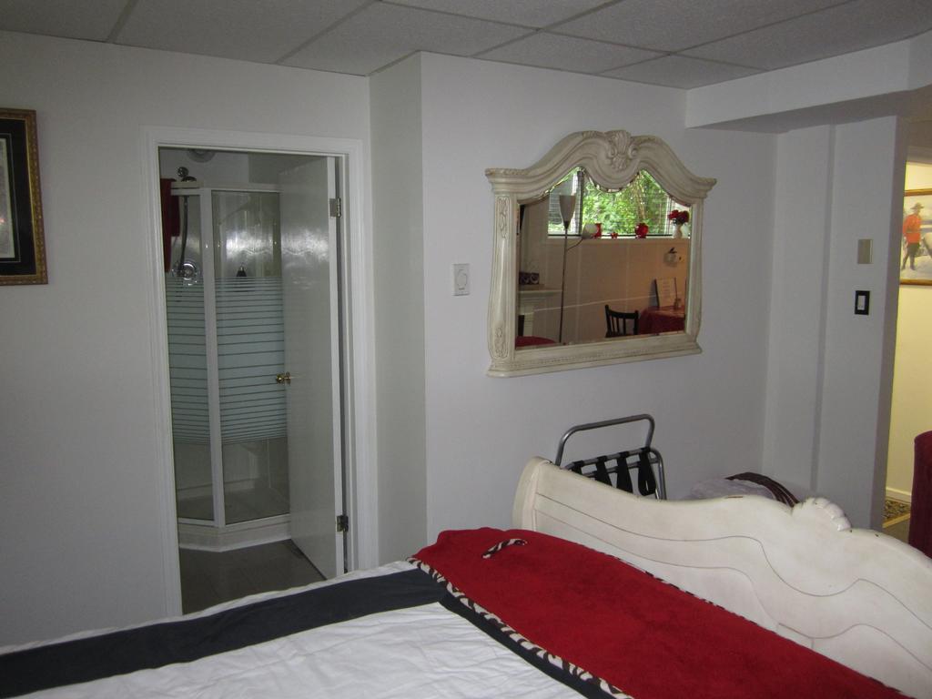 Casey'S Bed & Breakfast Whitehorse Oda fotoğraf