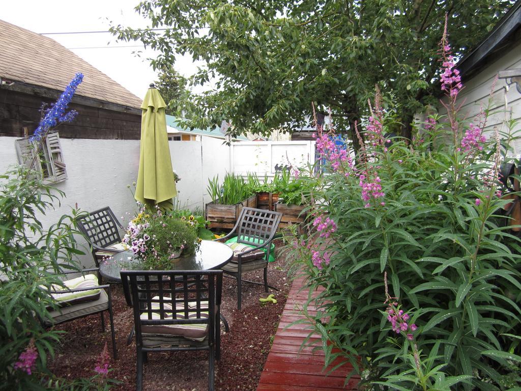 Casey'S Bed & Breakfast Whitehorse Oda fotoğraf