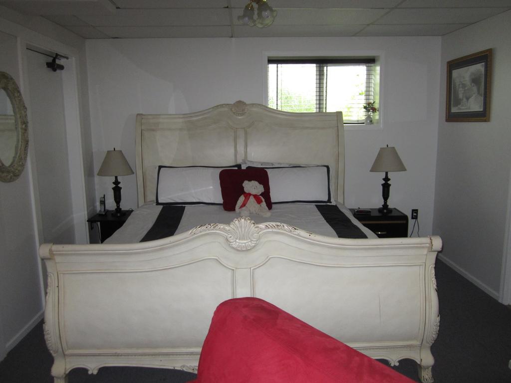 Casey'S Bed & Breakfast Whitehorse Oda fotoğraf