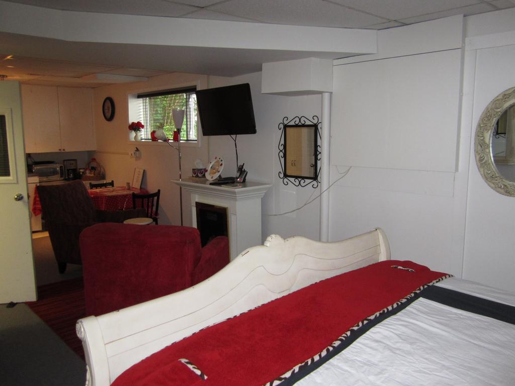 Casey'S Bed & Breakfast Whitehorse Oda fotoğraf