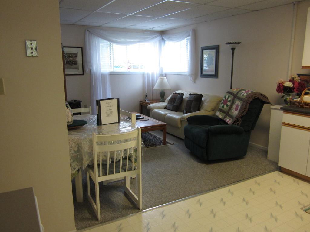 Casey'S Bed & Breakfast Whitehorse Oda fotoğraf