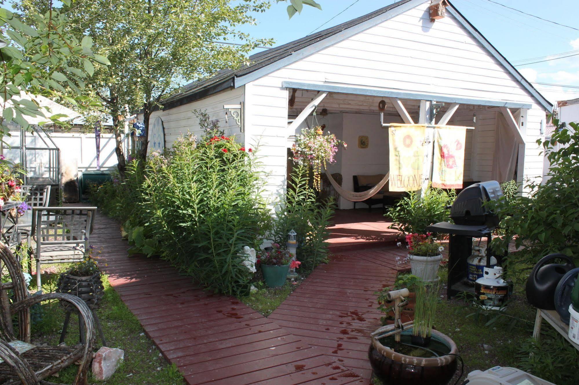Casey'S Bed & Breakfast Whitehorse Dış mekan fotoğraf