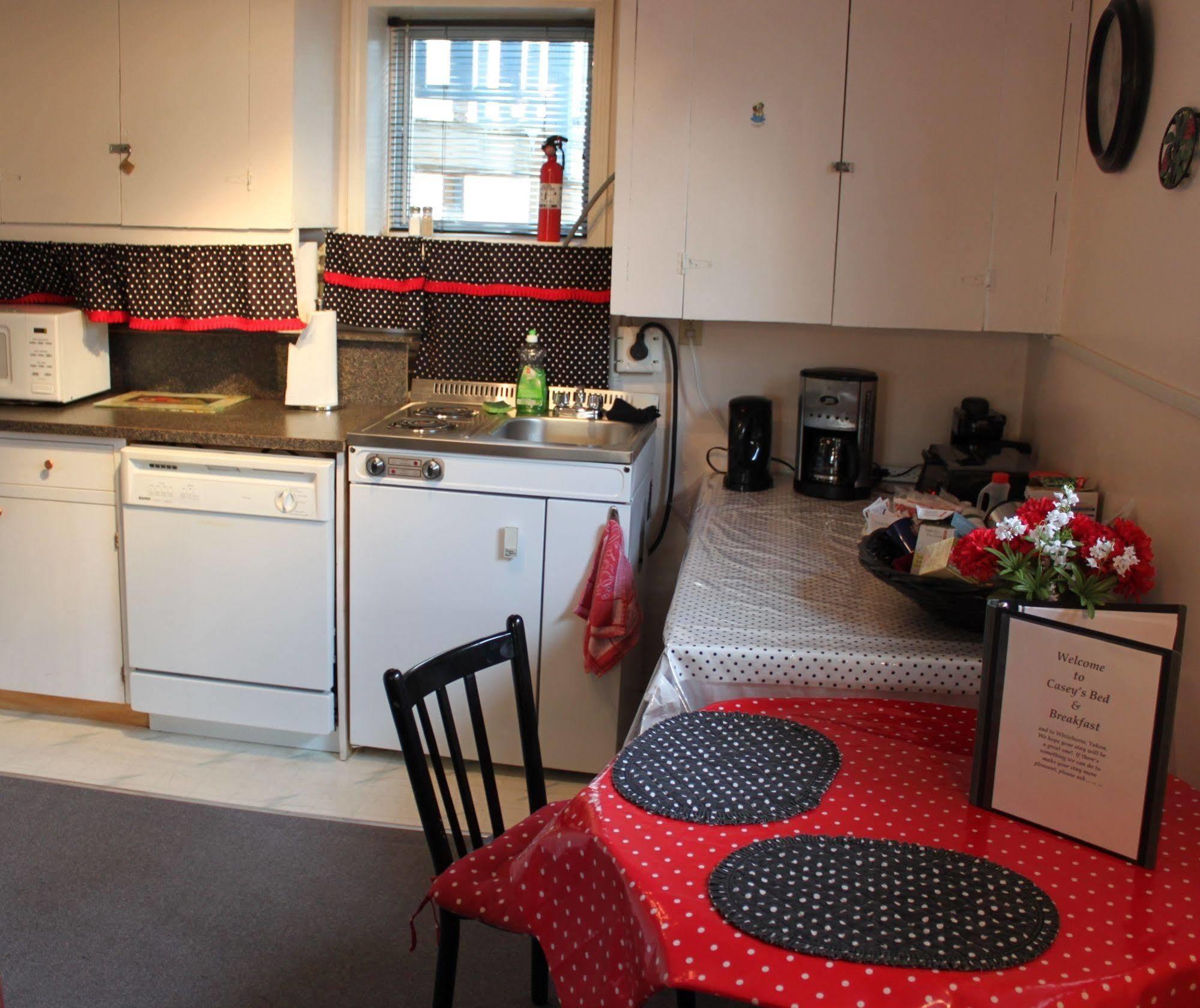 Casey'S Bed & Breakfast Whitehorse Dış mekan fotoğraf