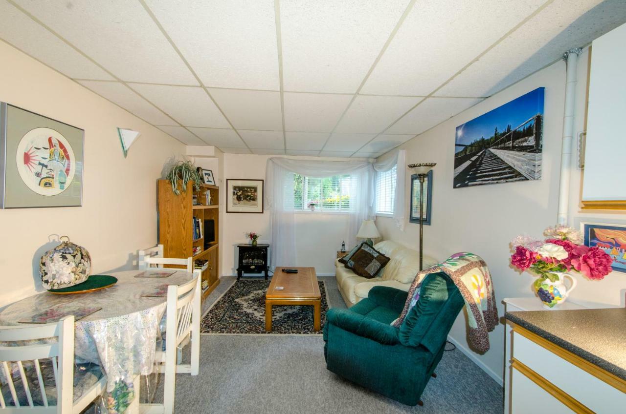 Casey'S Bed & Breakfast Whitehorse Dış mekan fotoğraf